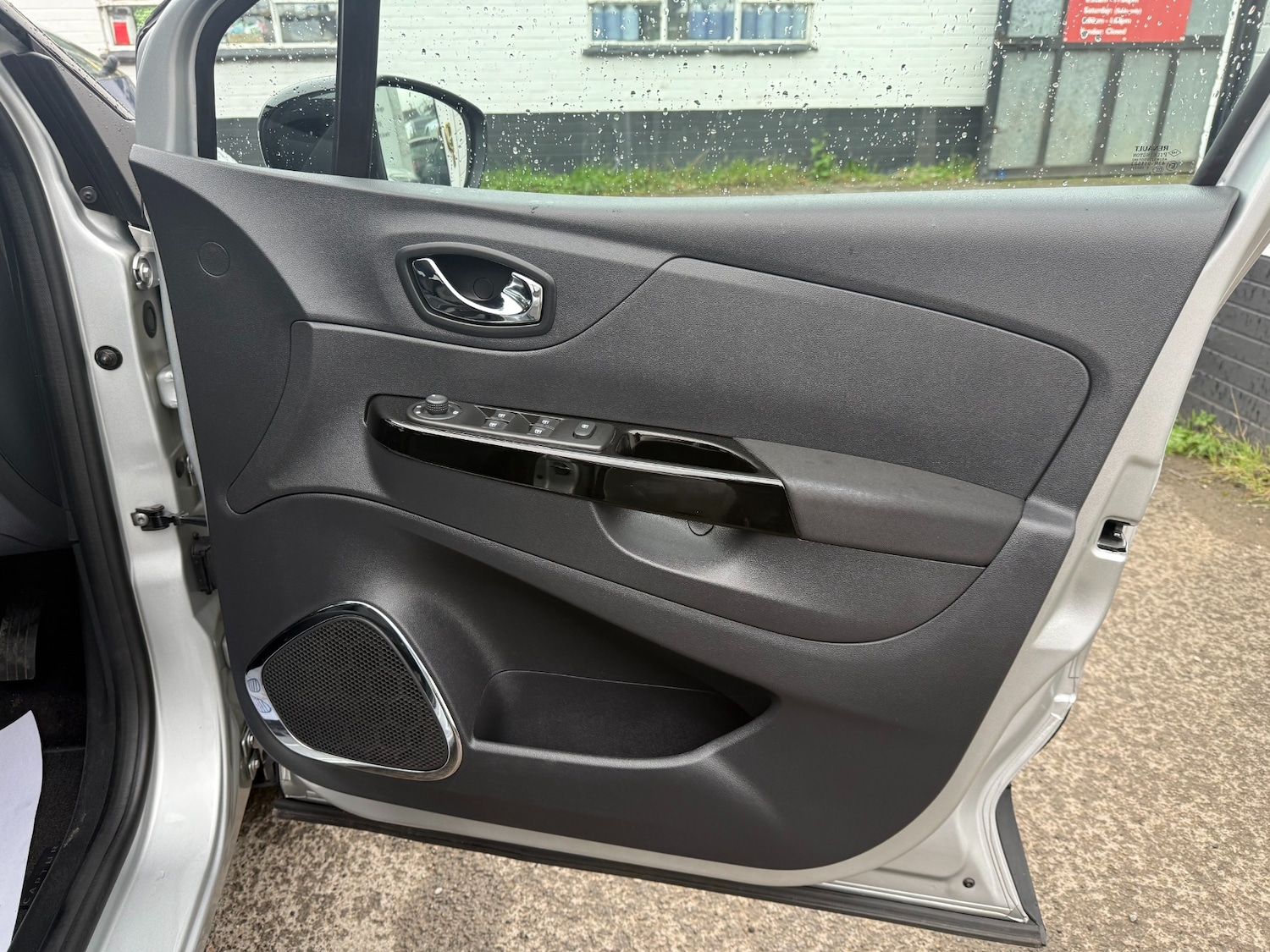 Used Renault Captur 2016 for sale - 76463989: Photo 20