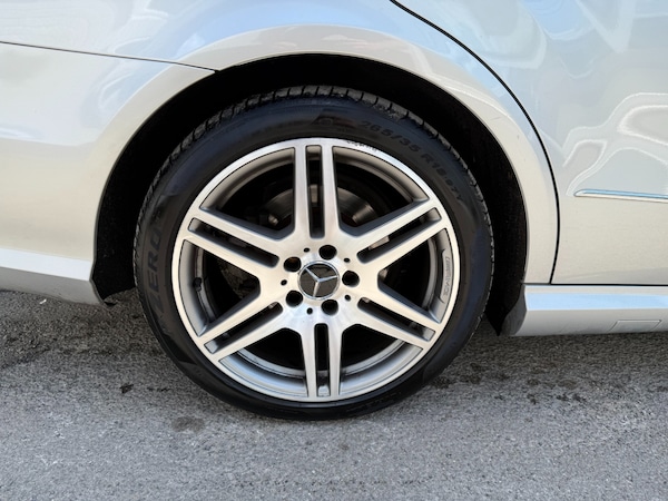 Used Mercedes-Benz E Class 2012 for sale - 74656039: Photo 19