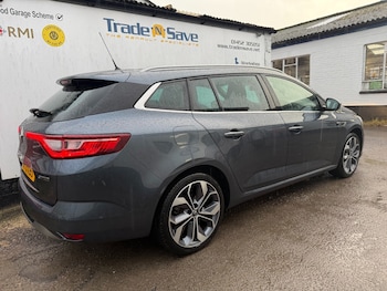 Used Renault Megane 2020 for sale - 77504888: Photo