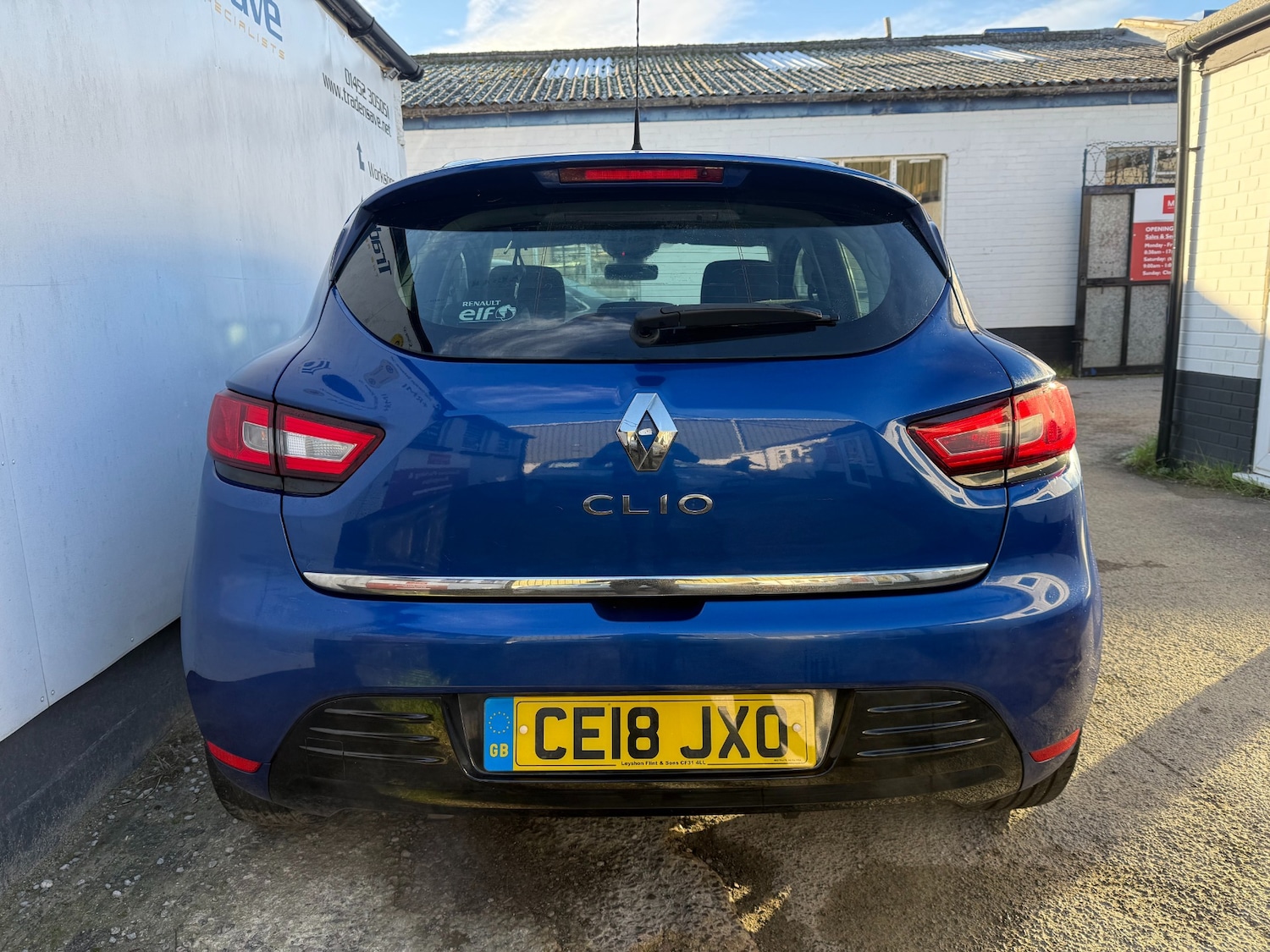 Used Renault Clio 2018 for sale - 76705721: Photo 11