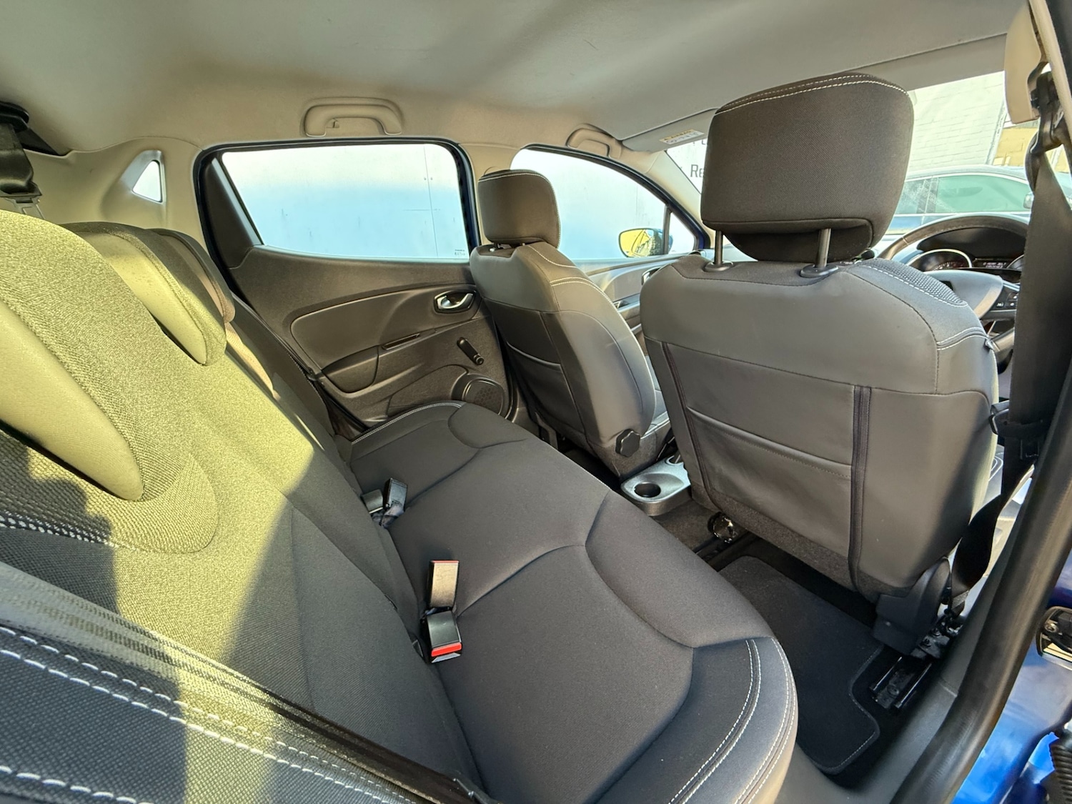 Used Renault Clio 2018 for sale - 76705721: Photo 16