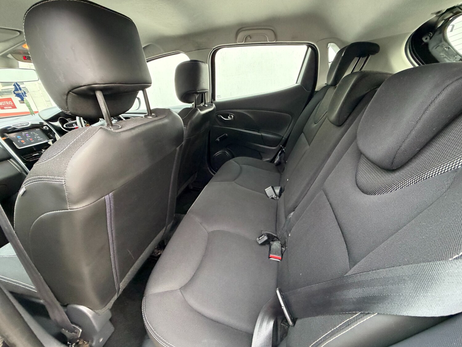 Used Renault Clio 2015 for sale - 77592920: Photo 17