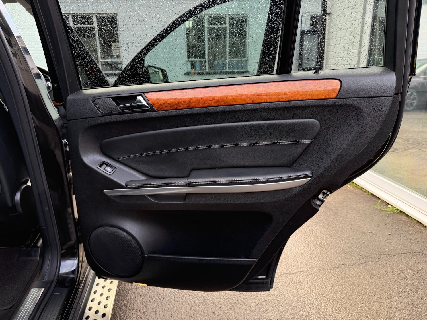 Used Mercedes-Benz GL Class 2012 for sale - 76877648: Photo 25