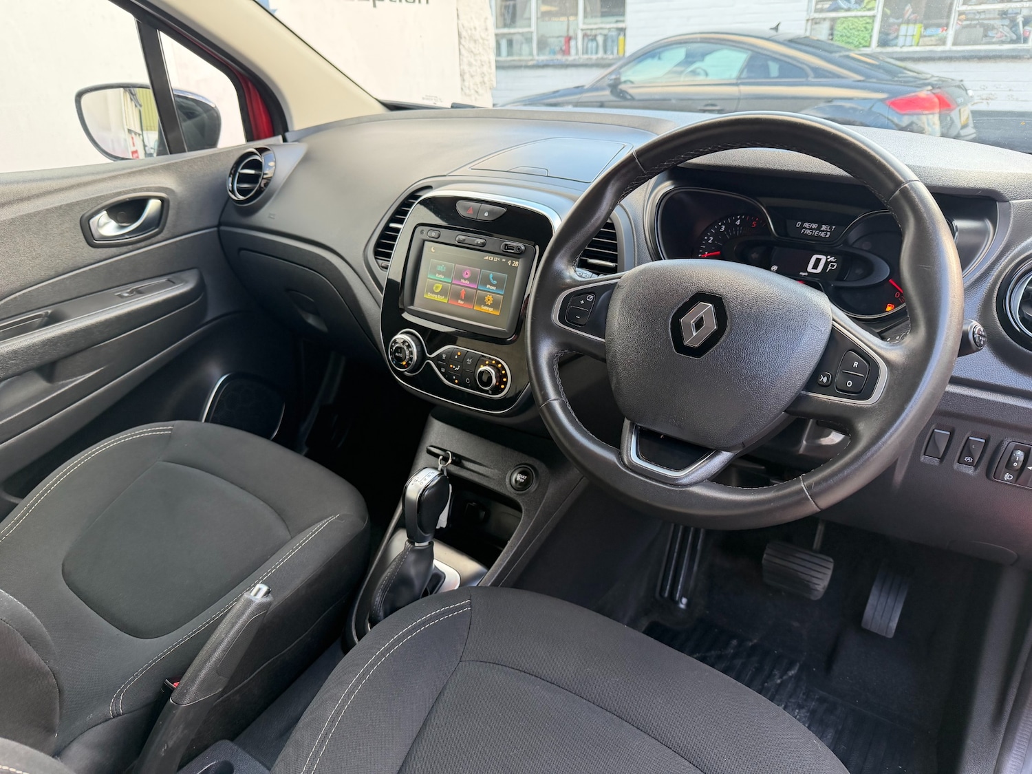 Used Renault Captur 2018 for sale - 77877400: Photo 14