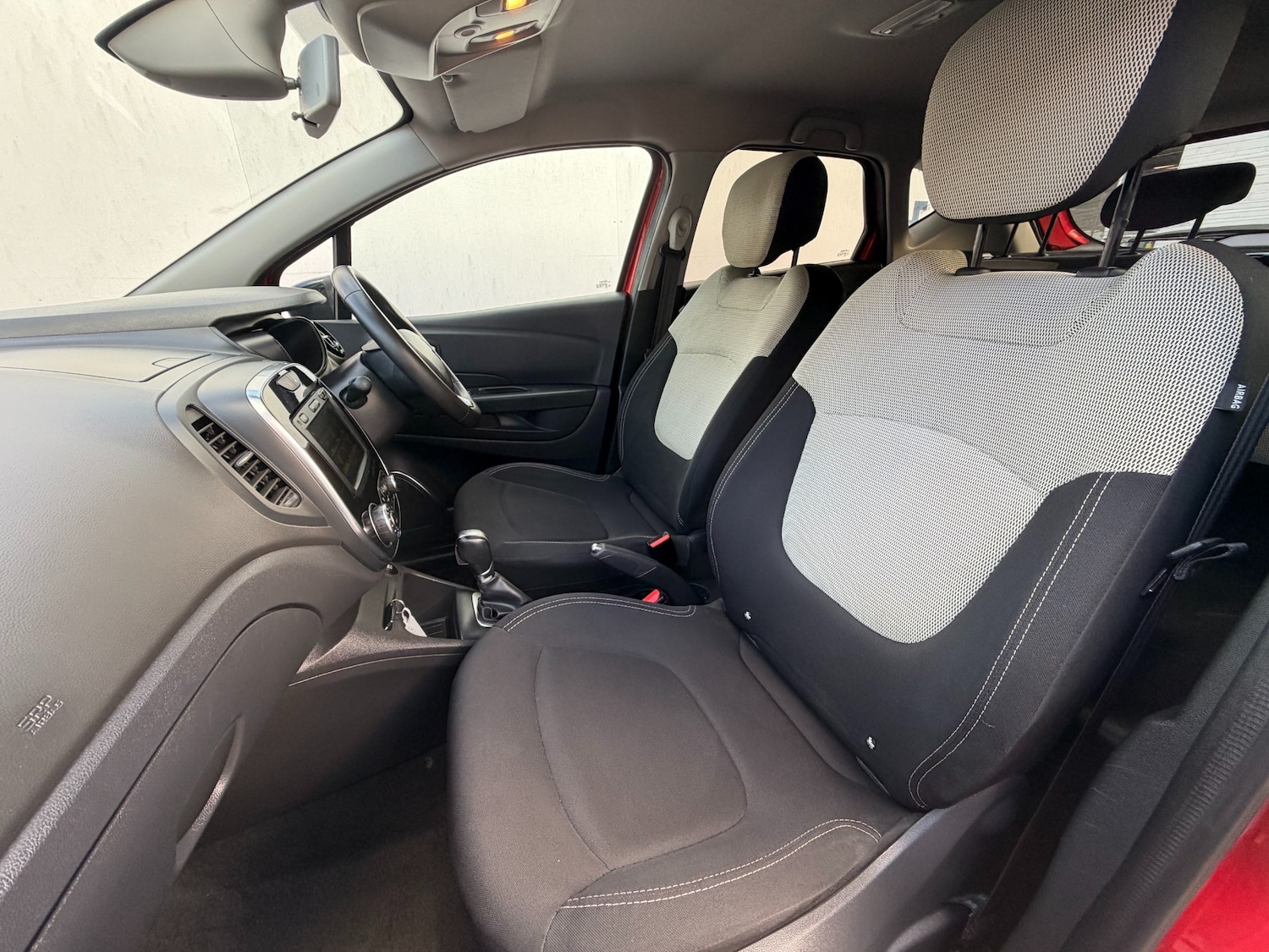 Used Renault Captur 2018 for sale - 77877400: Photo 17