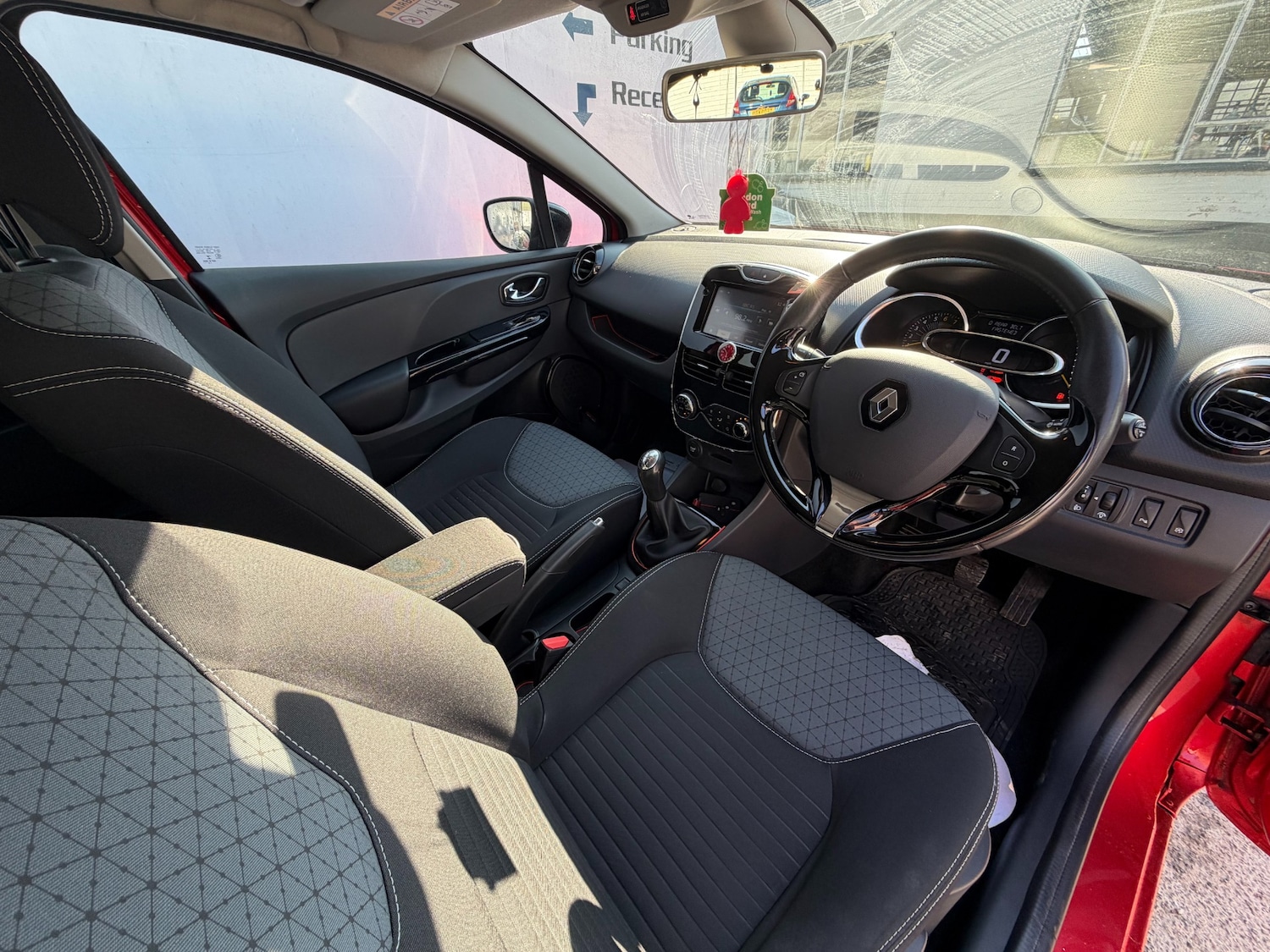 Used Renault Clio 2014 for sale - 77878093: Photo 14