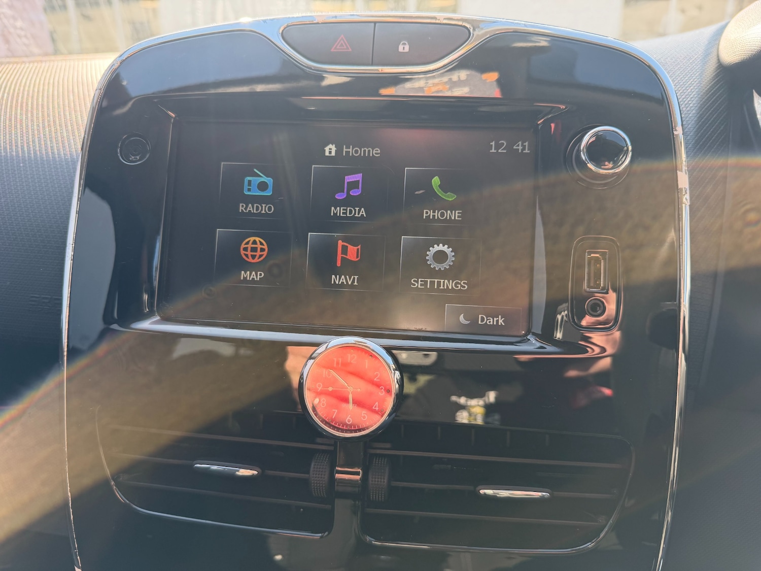 Used Renault Clio 2014 for sale - 77878093: Photo 18