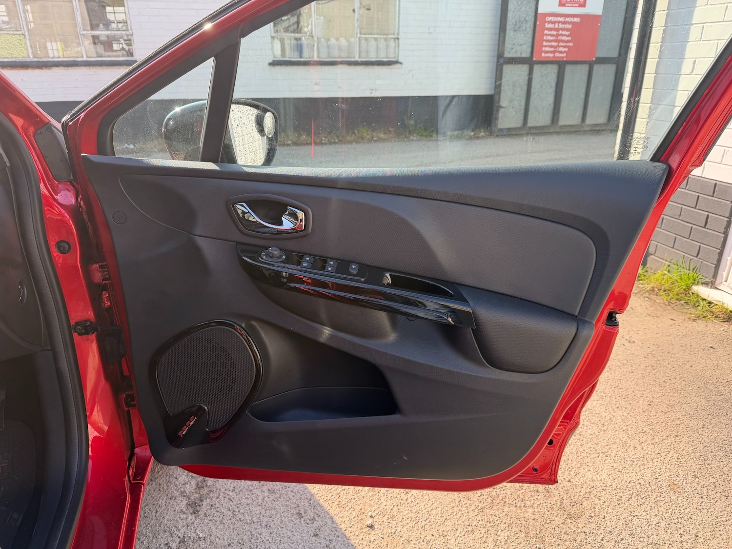 Used Renault Clio 2014 for sale - 77878093: Photo 21