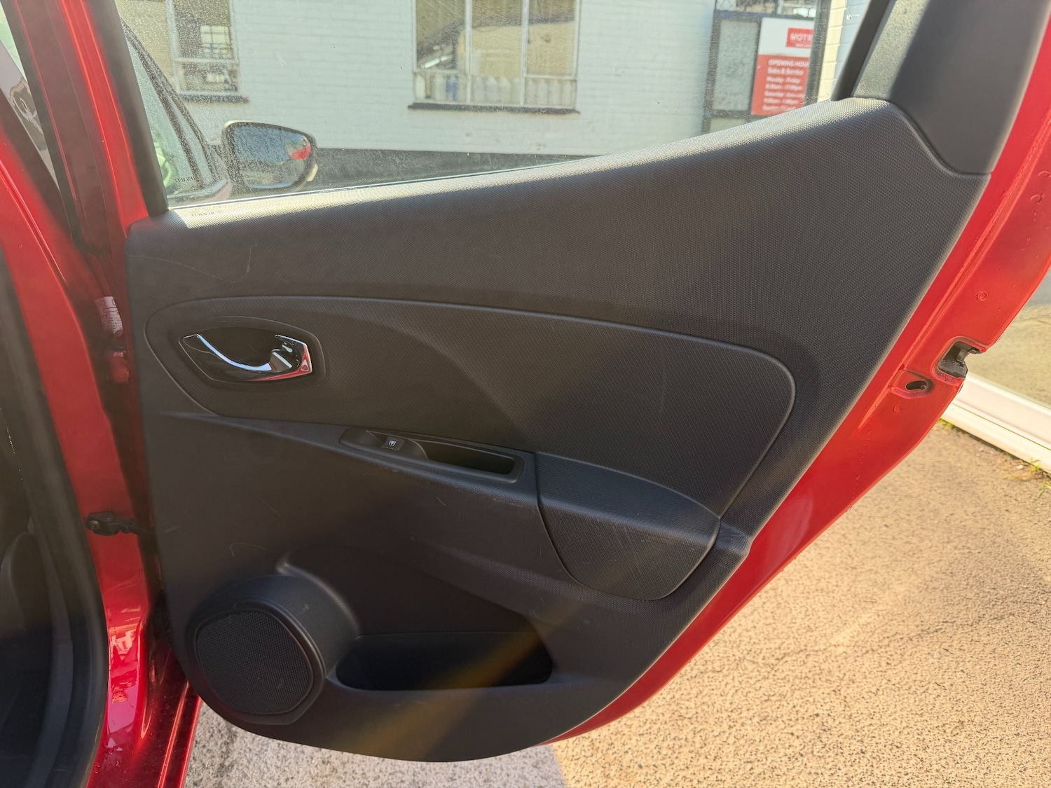 Used Renault Clio 2014 for sale - 77878093: Photo 23