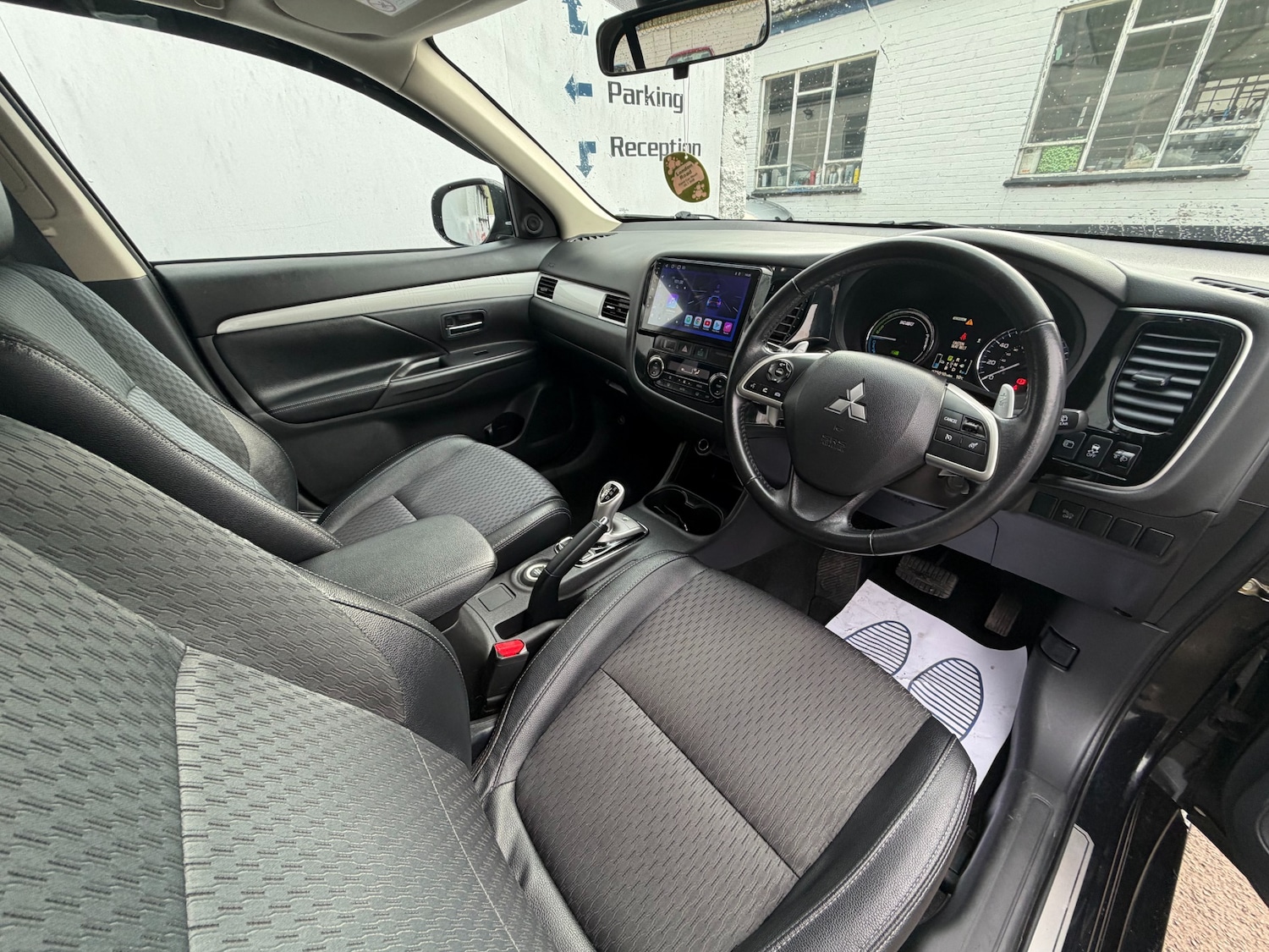 Used Mitsubishi Outlander 2015 for sale - 77353936: Photo 14