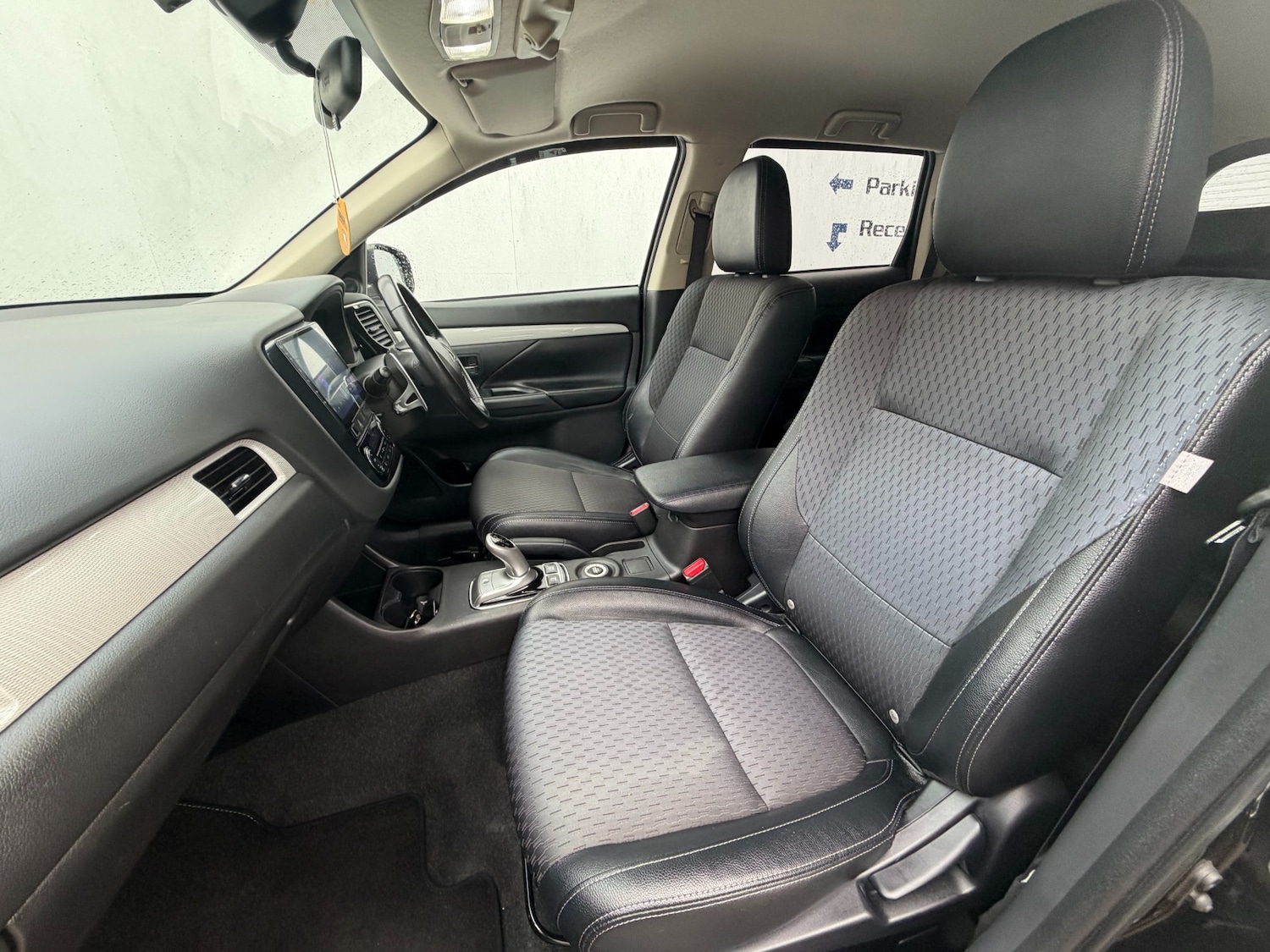 Used Mitsubishi Outlander 2015 for sale - 77353936: Photo 18