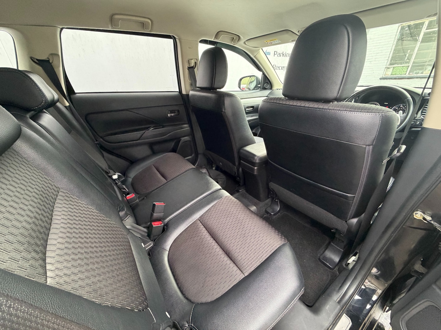 Used Mitsubishi Outlander 2015 for sale - 77353936: Photo 20