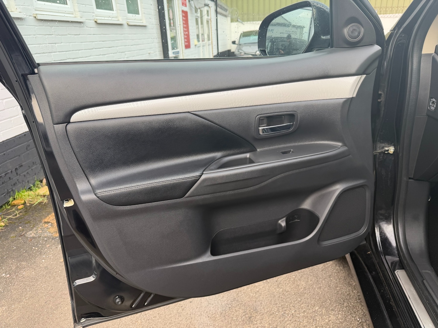 Used Mitsubishi Outlander 2015 for sale - 77353936: Photo 24