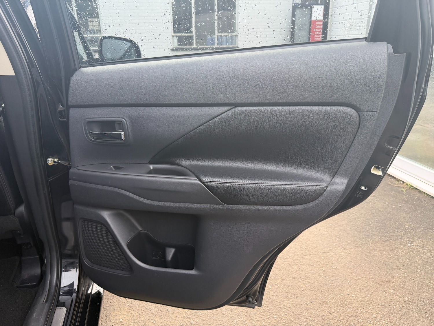 Used Mitsubishi Outlander 2015 for sale - 77353936: Photo 25
