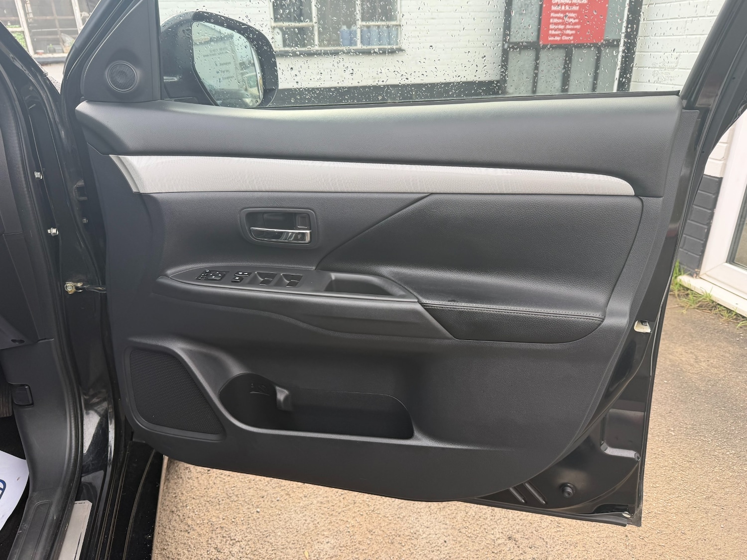 Used Mitsubishi Outlander 2015 for sale - 77353936: Photo 27