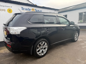 Used Mitsubishi Outlander 2015 for sale - 77353936: Photo