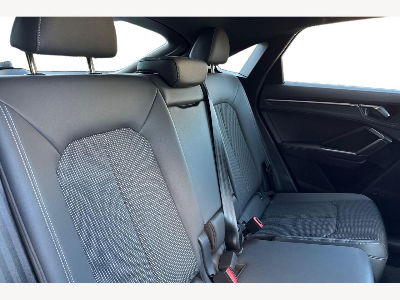 Used Audi Q3 2022 for sale - 76673947: Photo 8