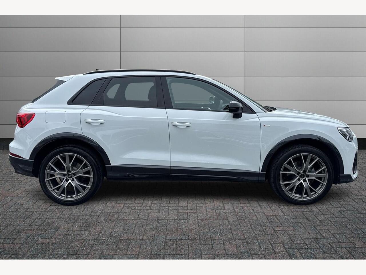 Used Audi Q3 2024 for sale - 76676950: Photo 4