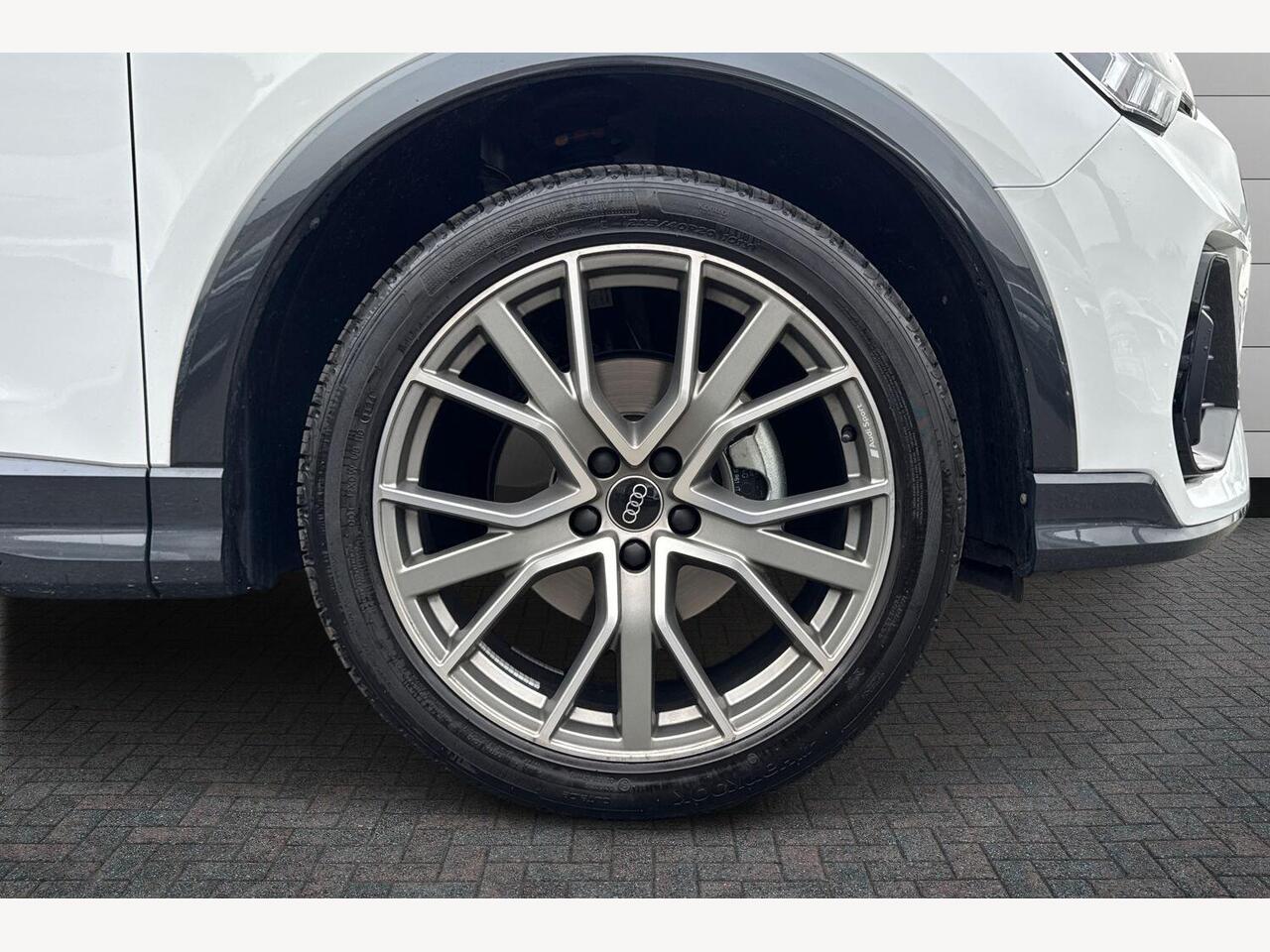 Used Audi Q3 2024 for sale - 76676950: Photo 5