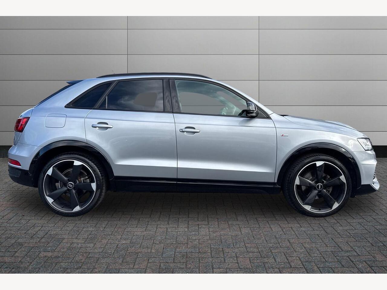 Used Audi Q3 2018 for sale - 76673472: Photo 4
