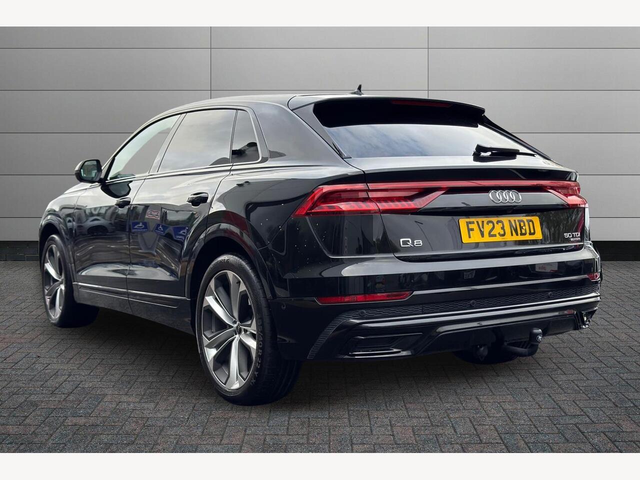 Used Audi Q8 2023 for sale - 76676186: Photo 3