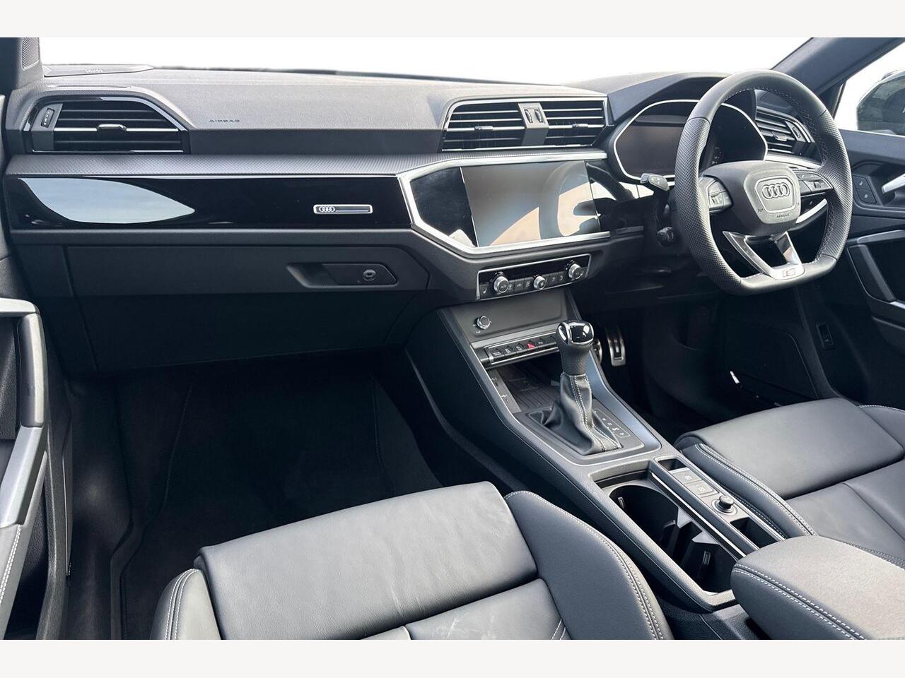 Used Audi Q3 2025 for sale - 77413535: Photo 2