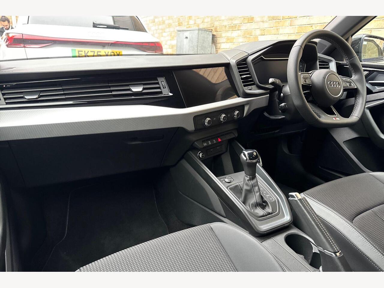 Used Audi A1 2024 for sale - 76677235: Photo 2