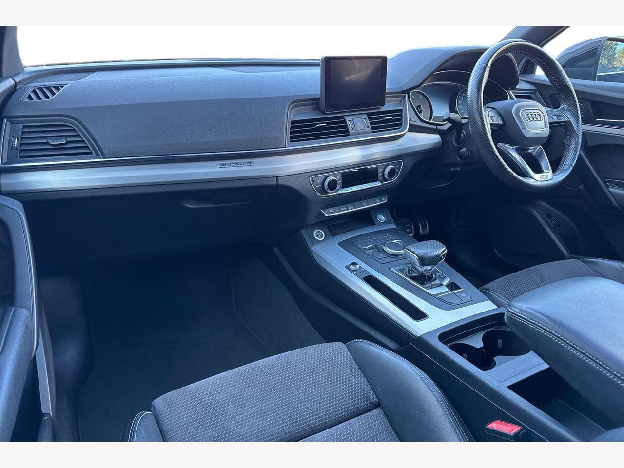 Used Audi Q5 2017 for sale - 76673350: Photo 2