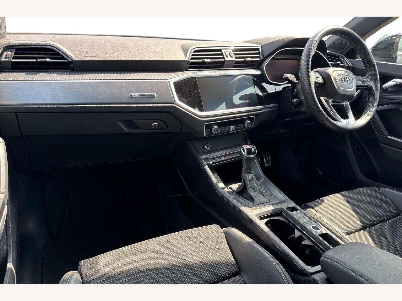 Used Audi Q3 2021 for sale - 76681259: Photo 2