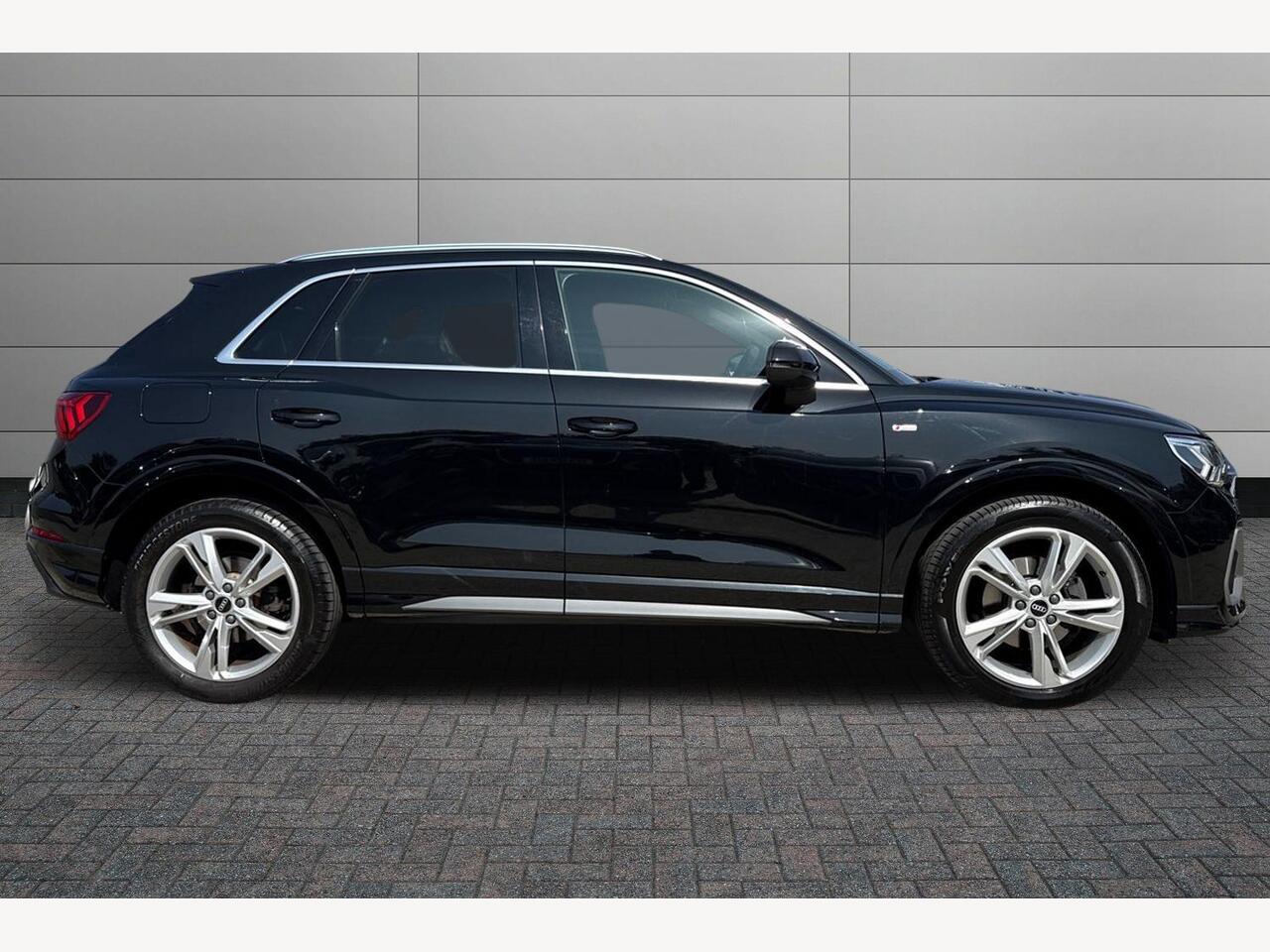 Used Audi Q3 2021 for sale - 76681259: Photo 4