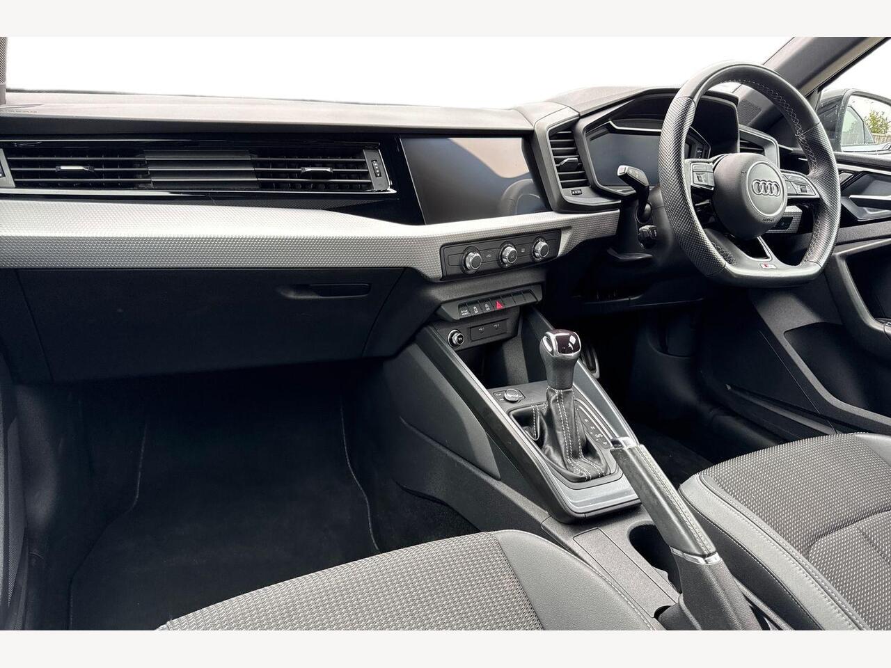 Used Audi A1 2023 for sale - 76675626: Photo 2