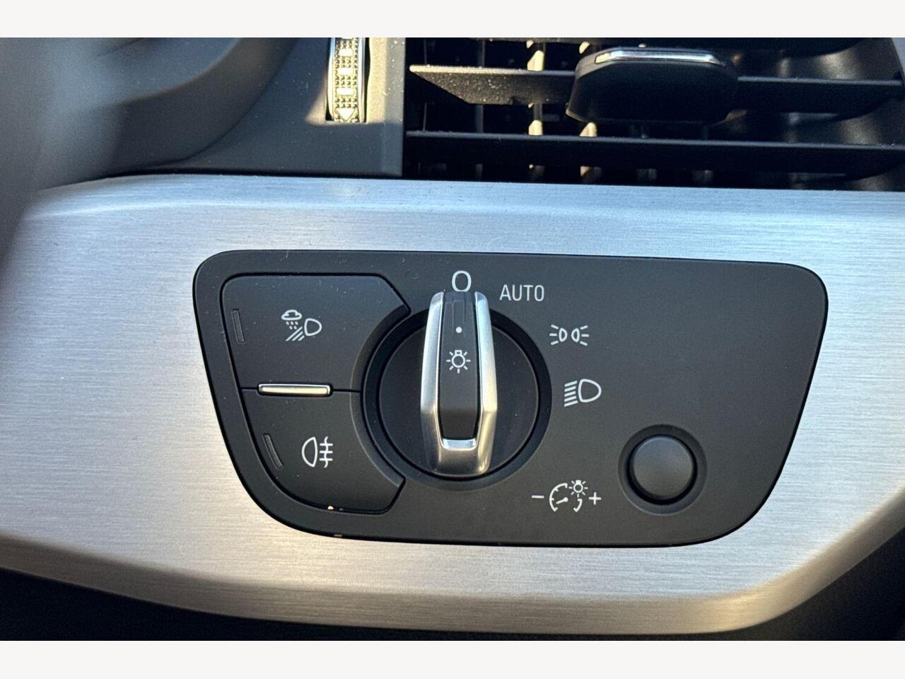 Used Audi A4 2019 for sale - 77269021: Photo 21