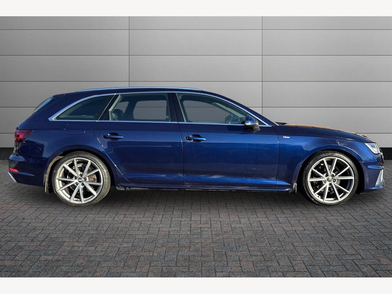 Used Audi A4 2019 for sale - 77269021: Photo 4
