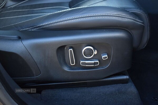 Used Land Rover Range Rover Velar 2022 for sale - 76458366: Photo 13