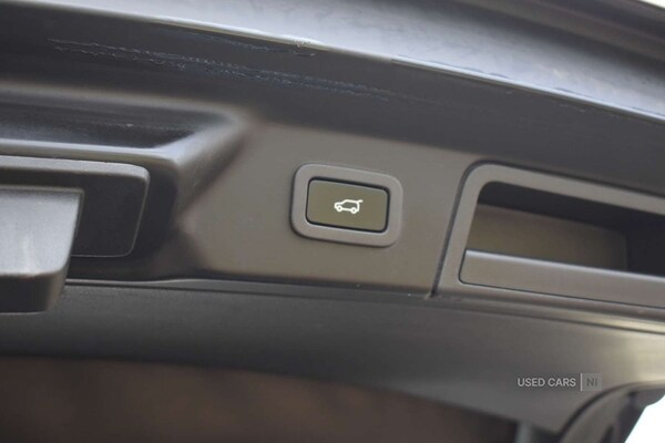 Used Land Rover Range Rover Velar 2022 for sale - 73522966: Photo 18