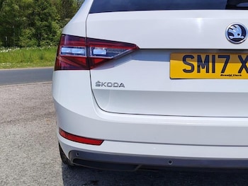 Used Skoda Superb 2017 for sale - 78486751: Photo