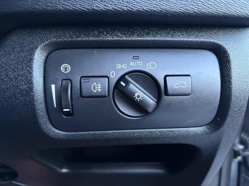 Used Volvo V40 2016 for sale - 77844776: Photo 14