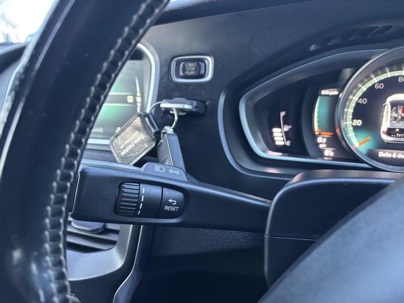 Used Volvo V40 2016 for sale - 77844776: Photo 17