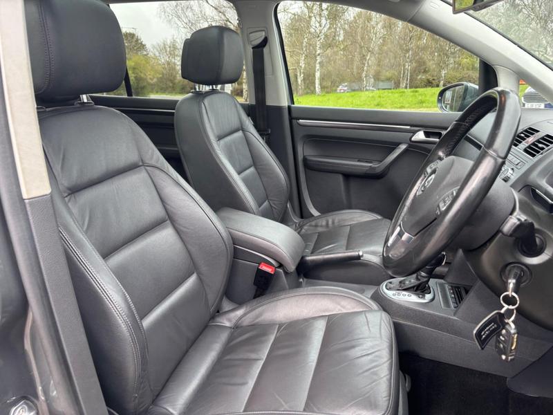 Used Volkswagen Touran 2015 for sale - 77997168: Photo 11