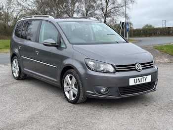 Used Volkswagen Touran 2015 for sale - 77997168: Photo