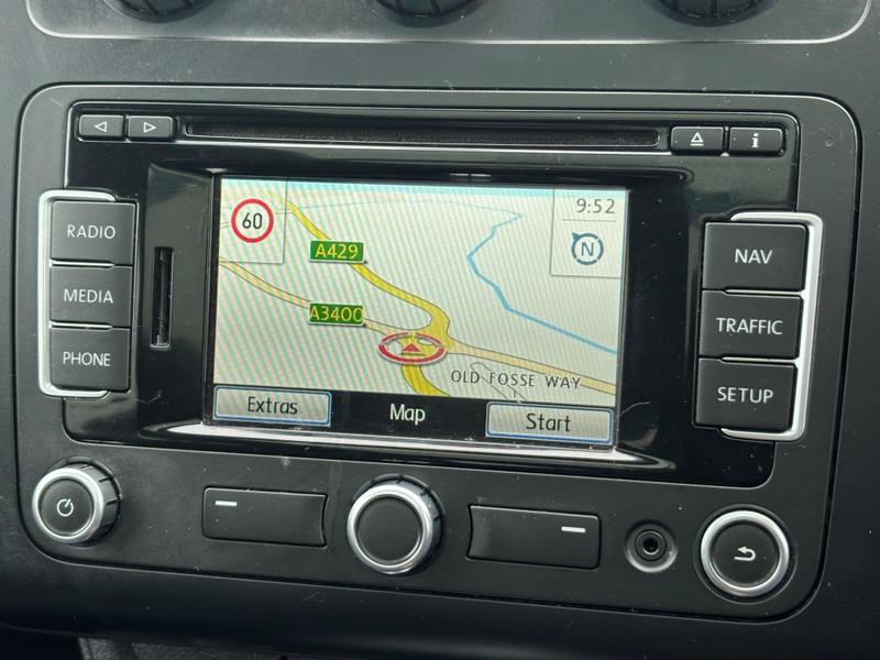 Used Volkswagen Touran 2015 for sale - 77997168: Photo 24