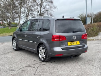 Used Volkswagen Touran 2015 for sale - 77997168: Photo