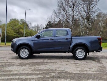 Used Isuzu D-Max 2025 for sale - 77703142: Photo