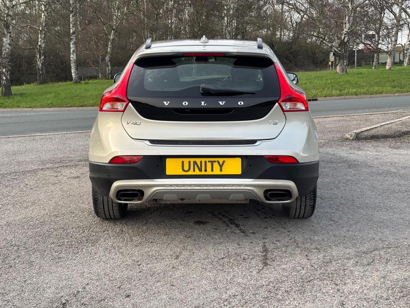 Used Volvo V40 2017 for sale - 77763476: Photo 6