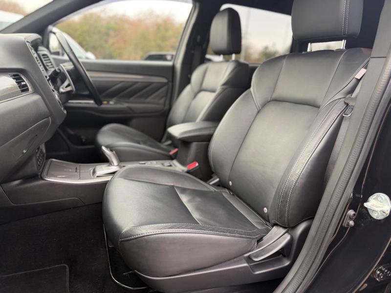 Used Mitsubishi Outlander 2018 for sale - 77198920: Photo 12