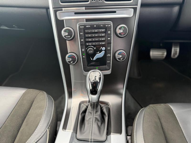 Used Volvo XC60 2017 for sale - 77834467: Photo 16