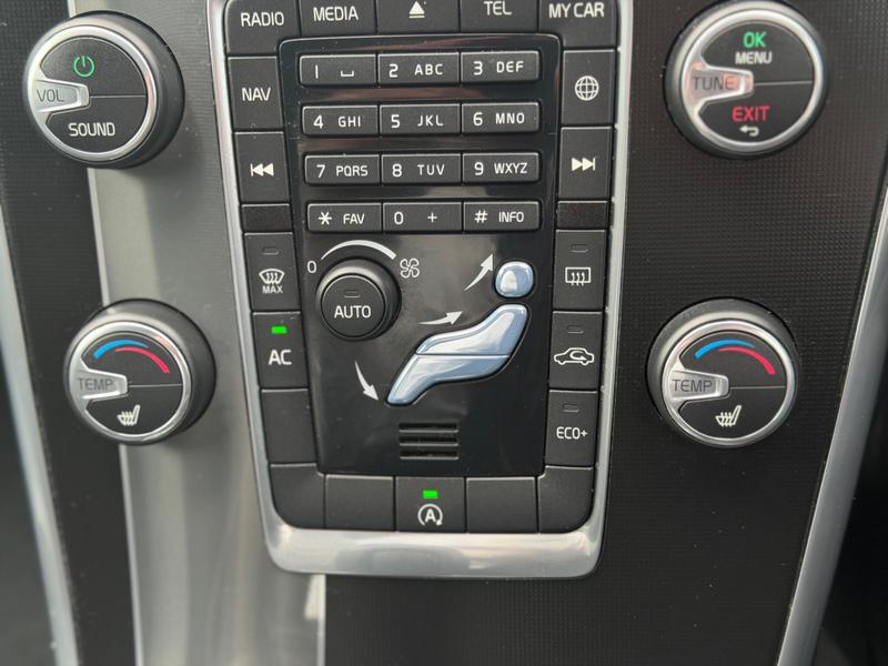 Used Volvo XC60 2017 for sale - 77834467: Photo 23