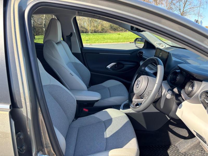 Used Toyota Yaris 2022 for sale - 77934965: Photo 10