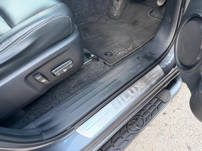 Used Toyota Hilux 2020 for sale - 77528963: Photo 12