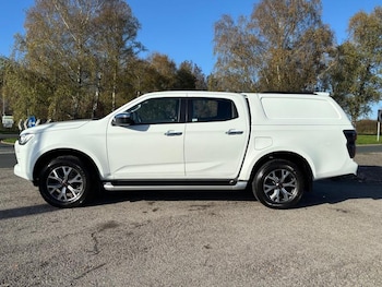 Used Isuzu D-Max 2024 for sale - 76888175: Photo